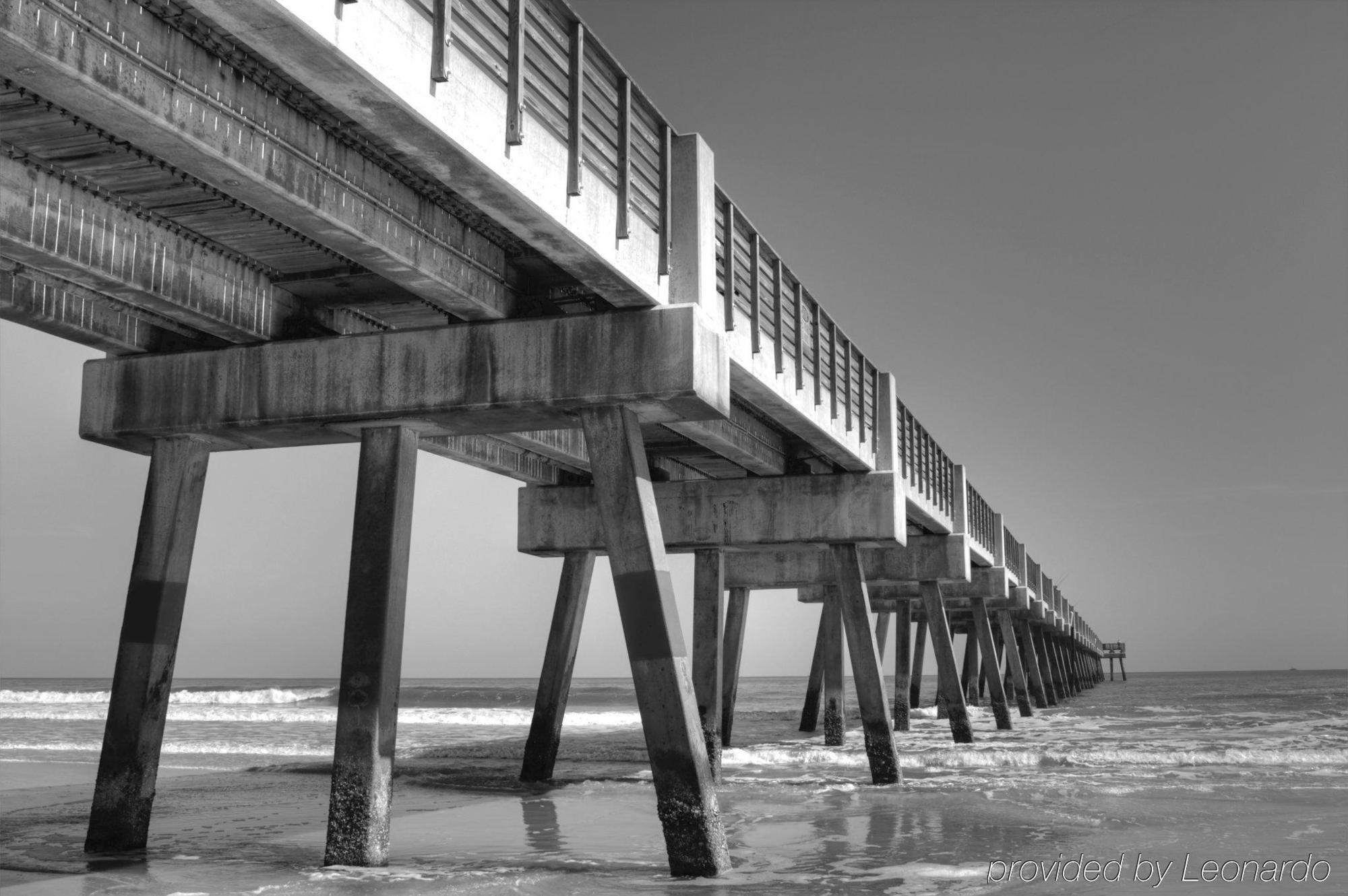 Days Inn By Wyndham Neptune Beach Jacksonville Beach Exterior foto